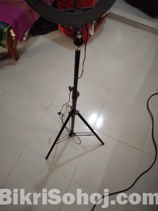 ভিডিও স্ট্যান্ড